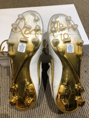 NIKE TIEMPO LEGEND V R10 Ronaldinho 'Touch Of Gold\