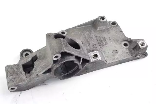 038903143AG Étrier Support Alternateur SEAT Ibiza 1.4 D 59KW 5M 5P (2009) Ro