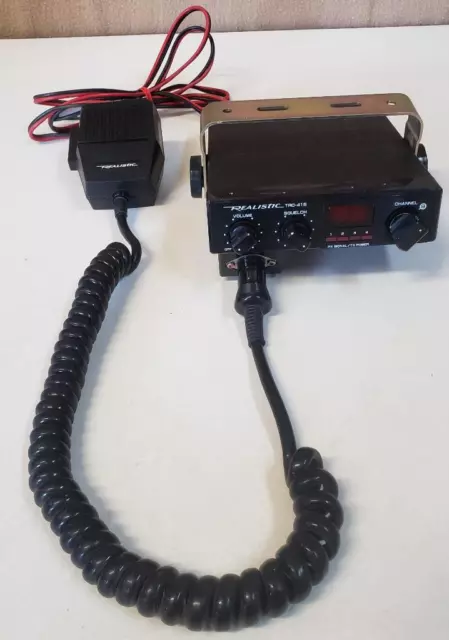 Realistic TRC-415 CB Radio 40 Channel With Microphone and Bracket Black Used