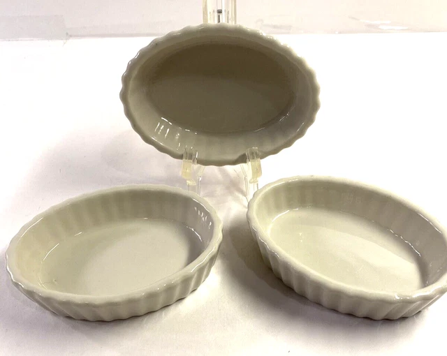 Hall Pottery Set of 3 Oval Soufflé Dessert Dishes Fluted 3oz Oven Safe 851 Hall Pottery Set of 3 Oval Soufflé Dessert Dishes Fluted 3oz Oven Safe 851