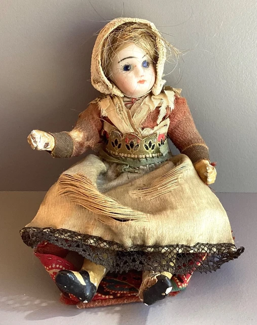 Lot De 2 Poupées Collection Folkloriques Traditionnelles Fait Main - Celluloïd 21 Cm