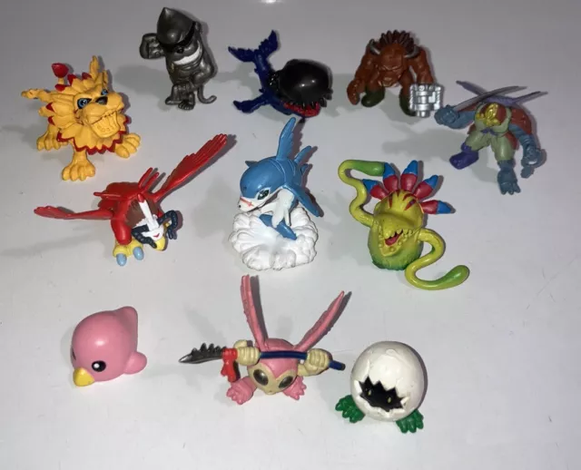 Digimon bandai mini figures lot of 11 vintage 1999-2000