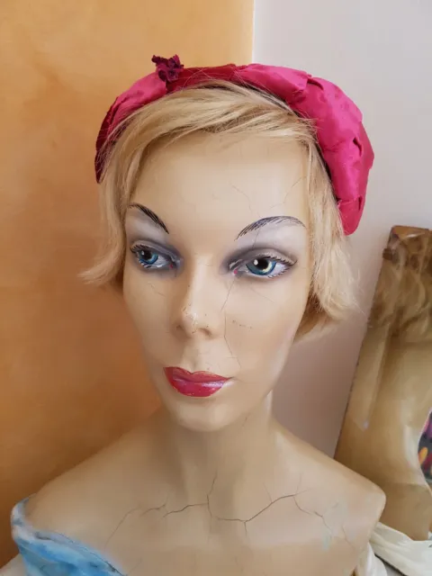Vintage 50s magenta pink/red velvet Coleman hat/half hat