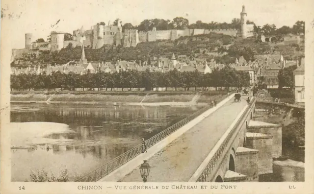 37 CHINON general view of the castle