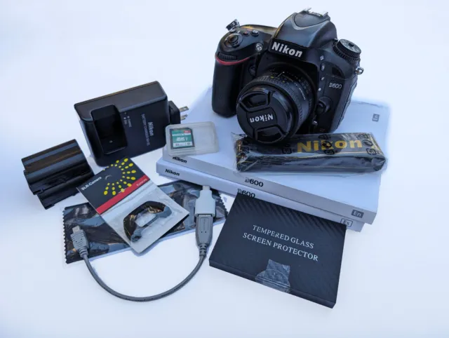 Nikon D600 Full Frame FX DSLR Camera Body w Nikkor 1.8 50mm Lens