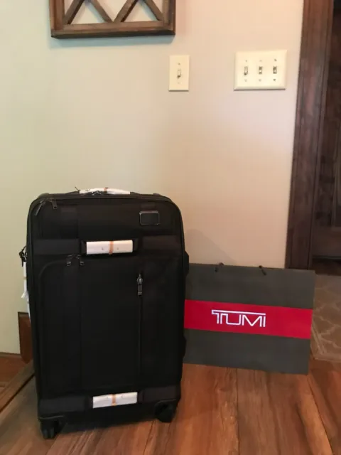 Tumi Merge Short Trip Expandable 4 Wheeled Packing Case 26" Black