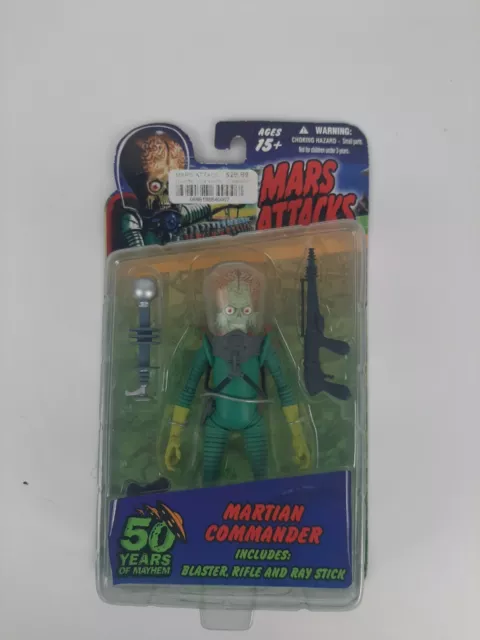 RARE NIP Mezco Mars Attacks 2012 Martian Commander 50 YEARS OF MAYHEM by Topps