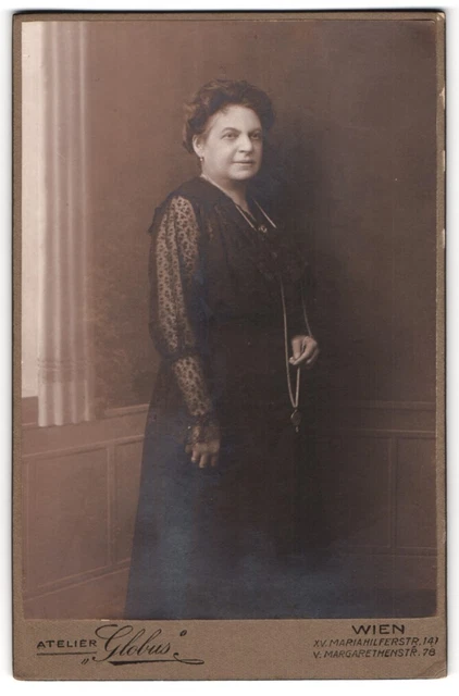 Fotografie Atelier Globus, Wien, Mariahilferstraße 141, Betagte Dame mit Halske