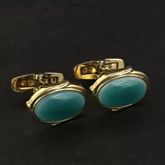 Yves Saint Laurent Gold Tone Cuff Links/9X0457