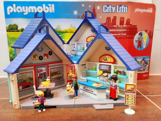 playmobil city life 70111
