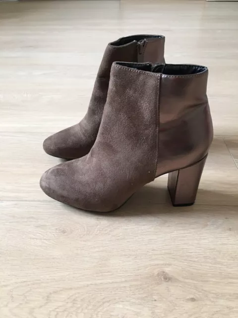 Bottines a talons marron taupe pointure 38 TBE