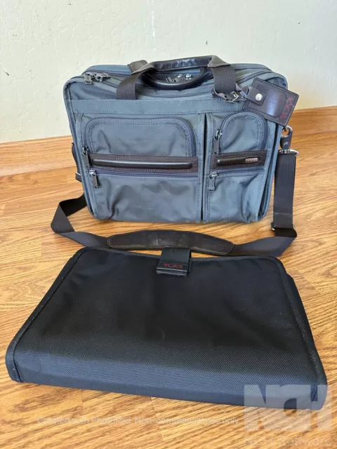 Tumi 26141GYBOP Alpha-2 Gray Expandable Laptop Organizer Brief Case 12"x16"