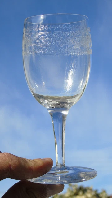 Baccarat? Saint Louis? Service de 6 verres à vin blanc ou vin cuit cristal gravé 3