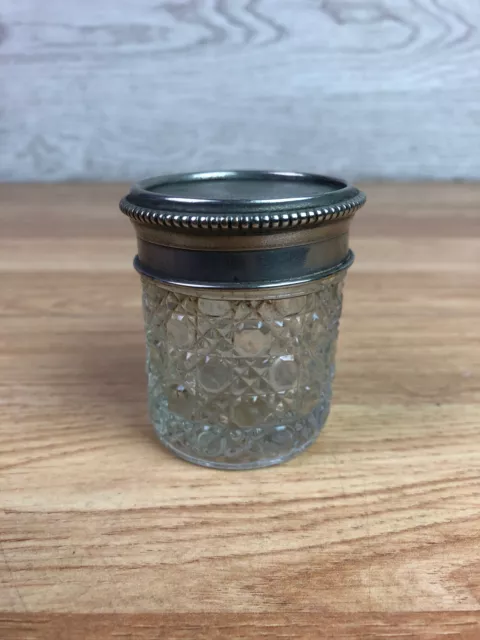 Vintage klares Pressglas Waschtischglas mit Metalldeckel