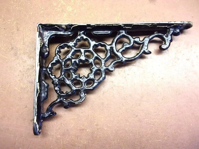 Vintage Single Lattice Work Cast Iron Shelf Bracket 6" x 4" for a Small Shelf!
