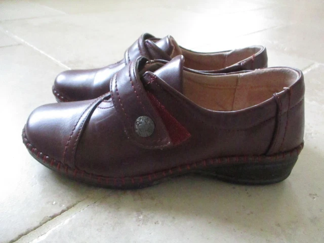 Caravelle wide fit sales shoes