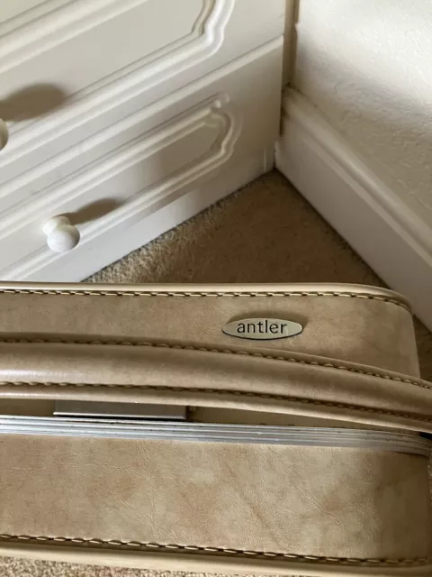 Antler Beige Retro Vanity Case 2