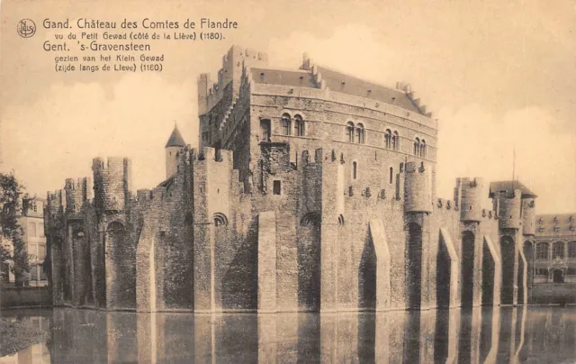Grand Château des Comtes de Frandre vu du Petit Gewad (côté de la Liève ) (1180)