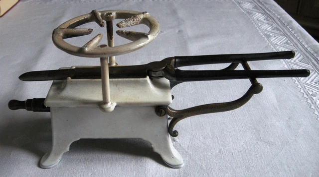 Réchaud à Gaz Bleuet Ancien – Scoutisme – Camping – Vintage – Occasion