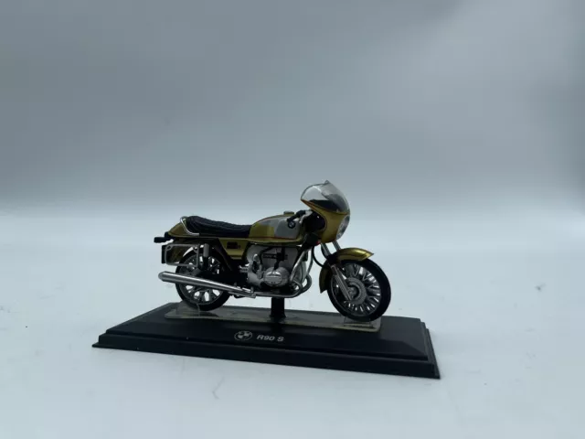 BMW R90 S - edicola - Échelle 1:24