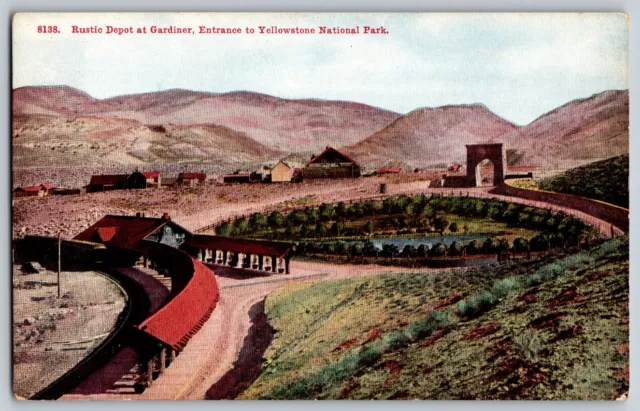 Wyoming - Rustic Depot At Gardiner - Entrance to Yellowstone - Vintage Postcard