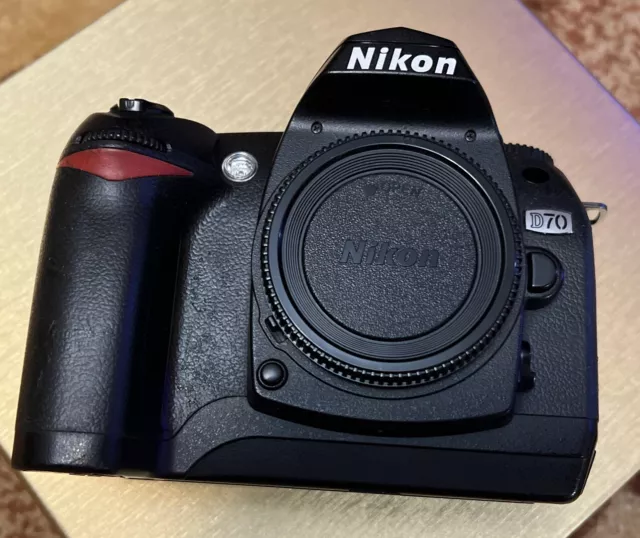 Nikon D70 6.1MP Digital SLR Camera Body , Tested Working