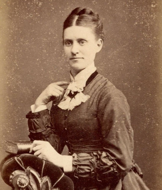 CDV Carte De Visite J W Thomas George St Hastings antique Victorian lady #35