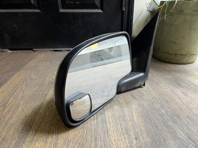 1999-2002 chevy silverado,suburban,tahoe/GMC sierra driver side mirror Chrome