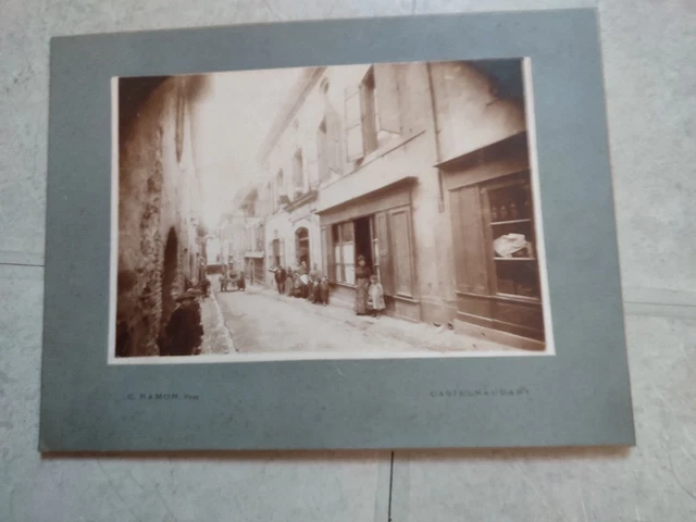 Carte Postale Ancienne.photo.castelnaudary Rue De La Baffe.boutiques.1880.Aude
