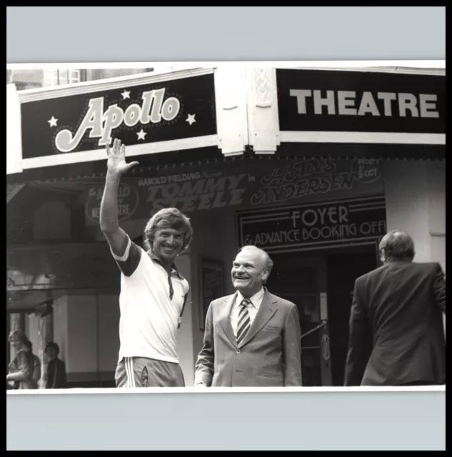 1970s ORIG PHOTO BRITISH ACTOR TOMMY STEELE HANDSOME PORTRAIT VINTAGE 363