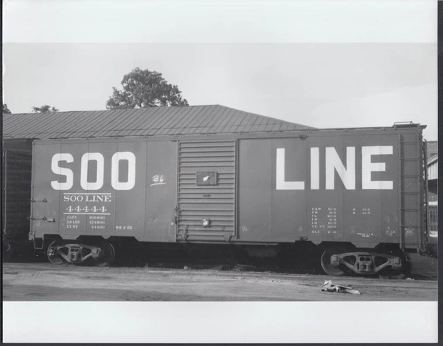 Soo Line RR photo Box Car #44444 BLT 11-41 WS 2-52 Fayetteville NC 1952