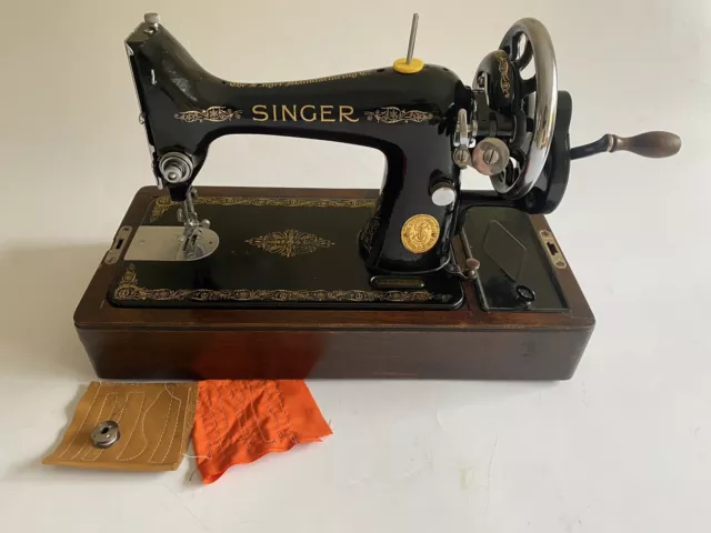 Serviced Vintage Singer 99k Hand Crank Sewing Machine 1938