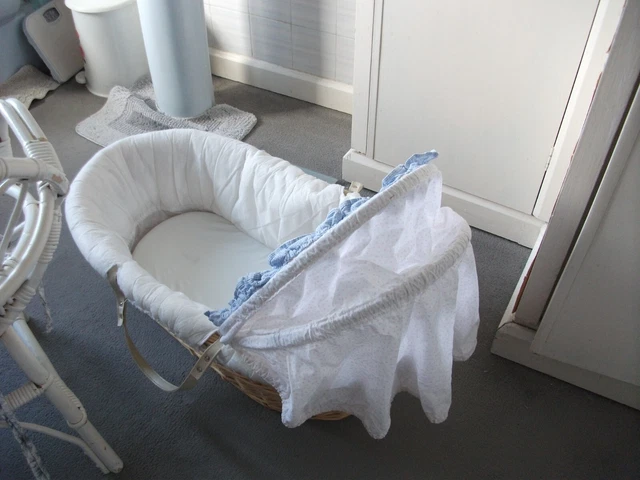 Elegante Cesta En Forma De Caña/Moisés Bonita Con Cubiertas Y Colchón Renacido?