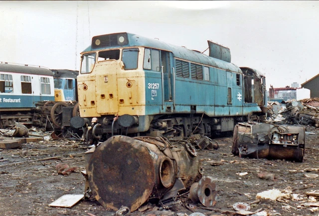 CLASS 31 NO 311257 in blue rip at booths rotherham £1.20 - PicClick UK