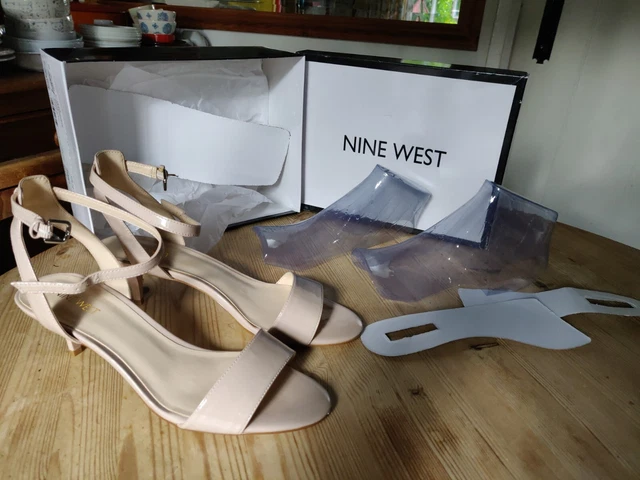 Lesia nine west outlet