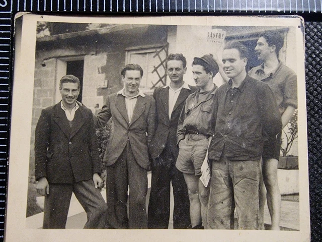 Foto regio esercito Rsi partigiani 1944 mvsn ccnn arditi con giornale Basta!