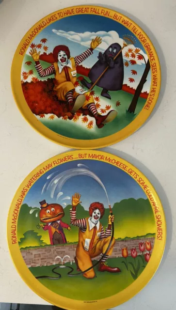 Vintage 1977 Ronald McDonald 10" PLASTIC PLATES lot of 2