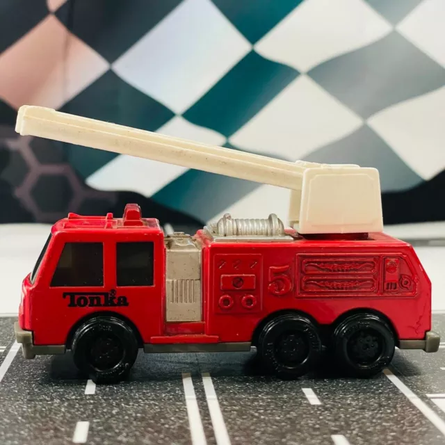 Vintage 1992 Tonka Fire Engine Truck 4" Steel Red #5 With Extension Ladder