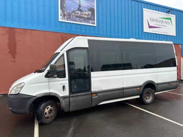 MINIBUS IVECO DAILY 16 seater Low Miles - PSV Ready to work. 3