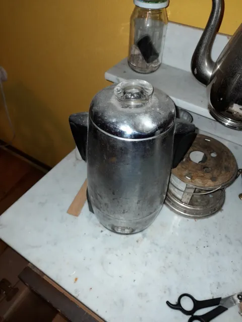 Historische Kaffeemaschine  Perkolator