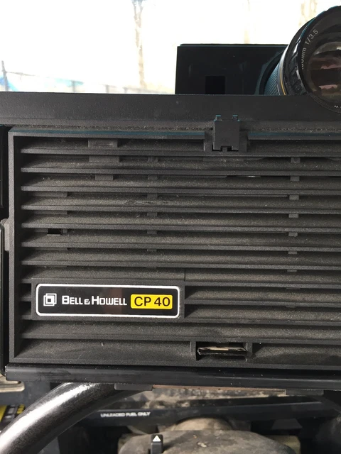 VINTAGE BELL HOWELL CP40 SLIDE CUBE SYSTEM II-STILL PICT PROJECTOR Untested