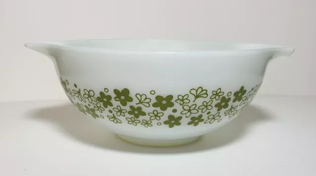 Vintage Pyrex Spring Blossom Cinderella 2.5 Qt White & Green Mixing Bowl MCM