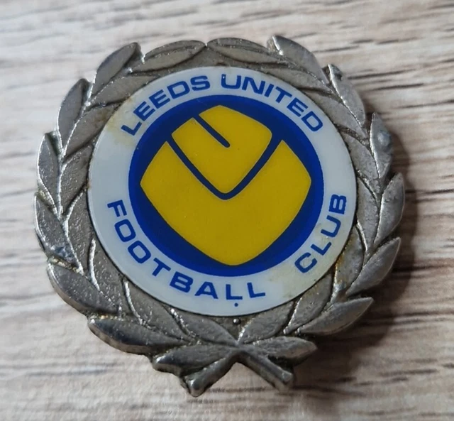 RARE LEEDS UNITED Football Club Supporters Pin Badge Coffer Sports £14.