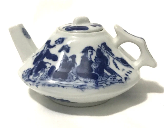 Asian OCTOGONAL BLUE & WHITE TEAPOT ~ 3" ~ Chinese FIGURES ~ Decorative