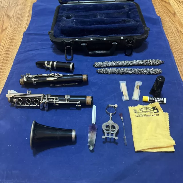 Selmer 1401 Model Clarinet & Case