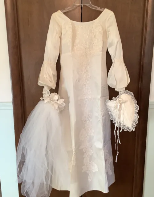 Vintage 1960s ILGWU Union Made USA Wedding Dress Satin Pendulum Sleeves SZ 3/4