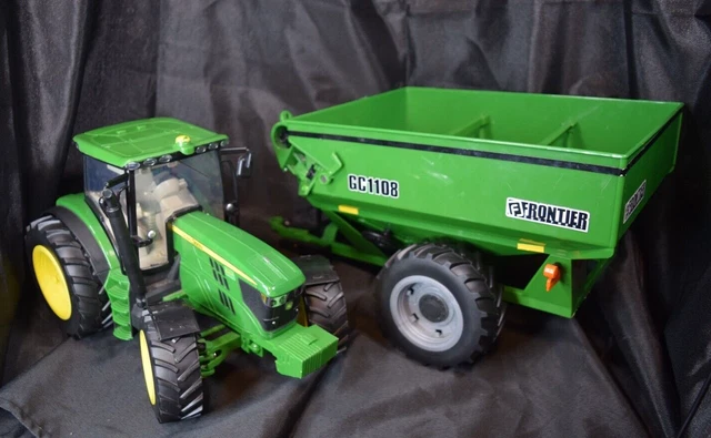 ERTL 1/16 John Deere 6210R & FRONTIER GC1108 GRAIN CART BIG FARM TOY SET