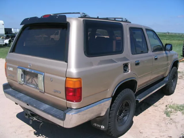 94 1994 Toyota Sr5 4Runner 4Wd V6 - Tail Light Assembly  >>>Parting Out<<<