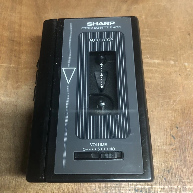 SHARP 1985 JC105 (BK) Black Stereo Cassette Player with headphones £9.