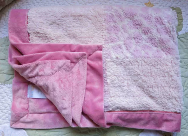 Kidsline Giraffe Print Squares Pink Polyester Plush Fluffy Baby Girl Blanket EUC